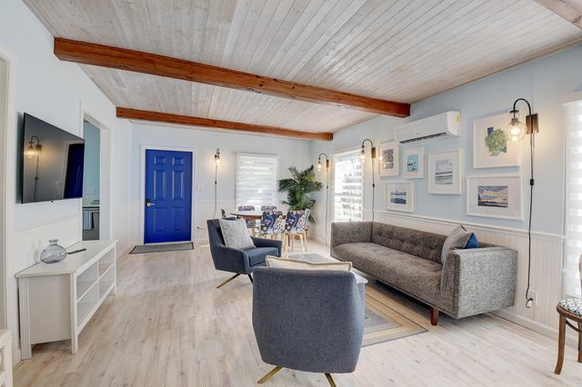 212 SW 1st Avenue, Delray Beach, FL 33444