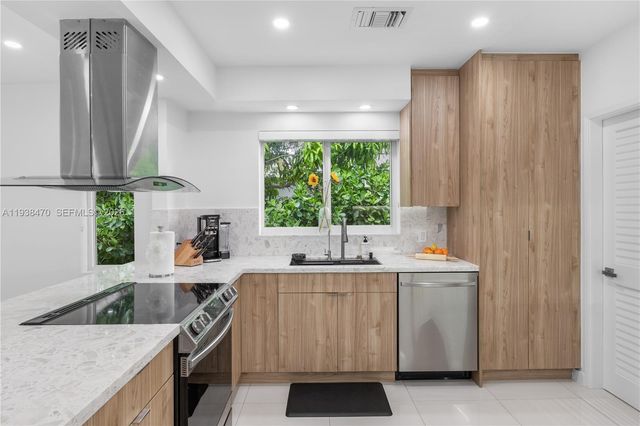 741 NE 87th St, Miami, FL 33138