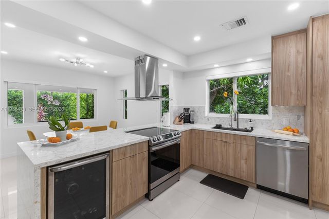 741 NE 87th St, Miami, FL 33138