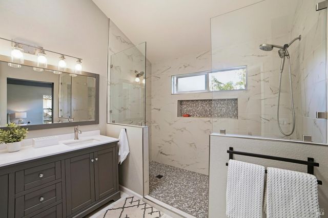 110 Silverbell Ct, Windsor, CA 95492