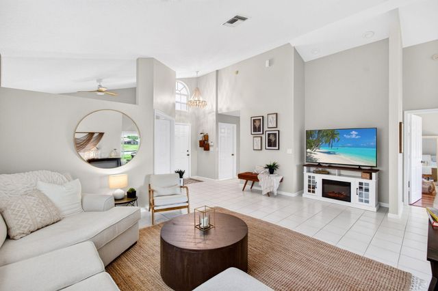 7671 Stirling Bridge Boulevard N, Delray Beach, FL 33446