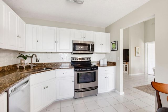 7671 Stirling Bridge Boulevard N, Delray Beach, FL 33446