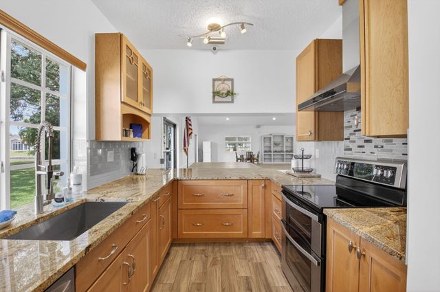 7671 Stirling Bridge Boulevard N, Delray Beach, FL 33446