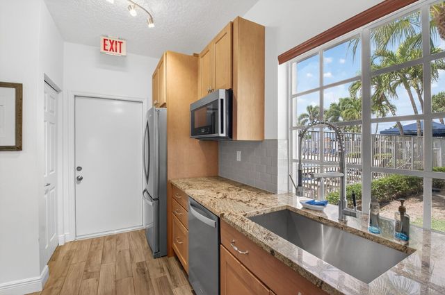 7671 Stirling Bridge Boulevard N, Delray Beach, FL 33446