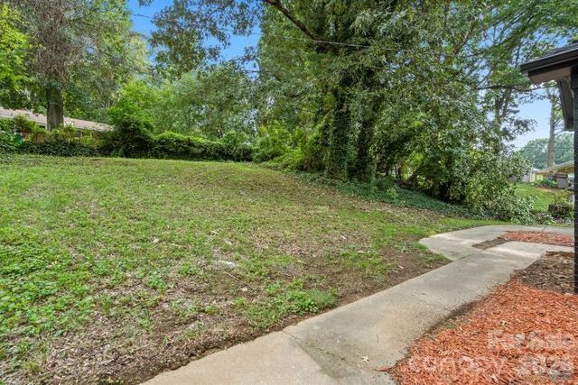 2430 Dora Drive, Charlotte, NC 28215