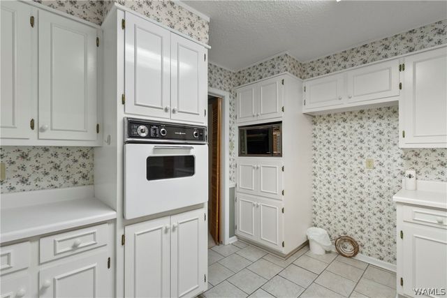 160 Pine Ridge, Moundville, AL 35474