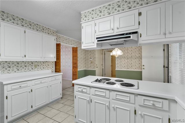 160 Pine Ridge, Moundville, AL 35474