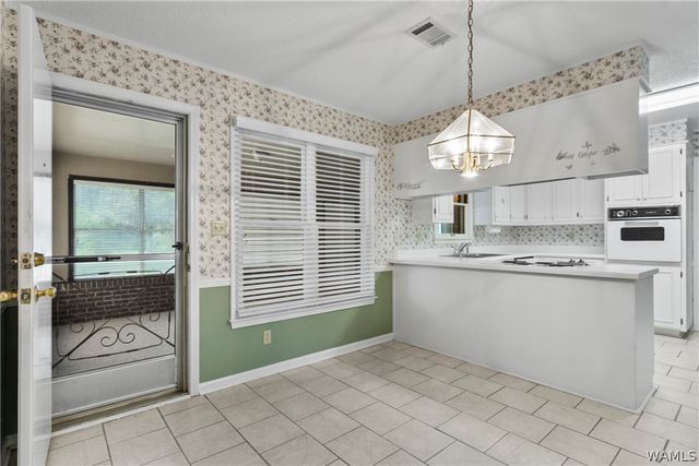 160 Pine Ridge, Moundville, AL 35474