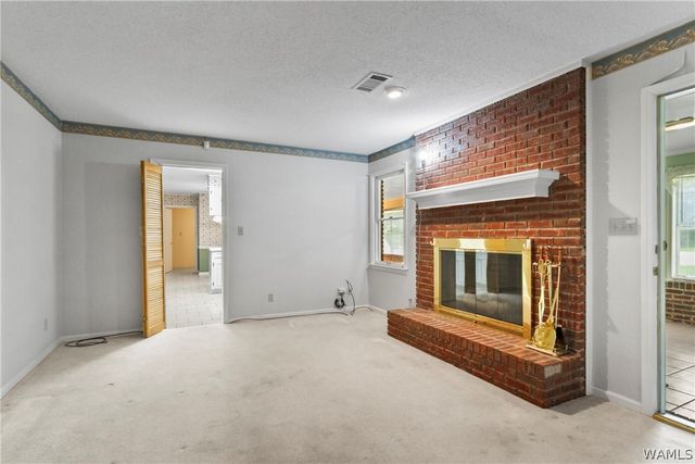 160 Pine Ridge, Moundville, AL 35474