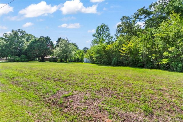160 Pine Ridge, Moundville, AL 35474