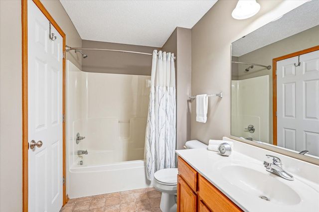 6174 Maclynn Avenue NE, Otsego, MN 55301