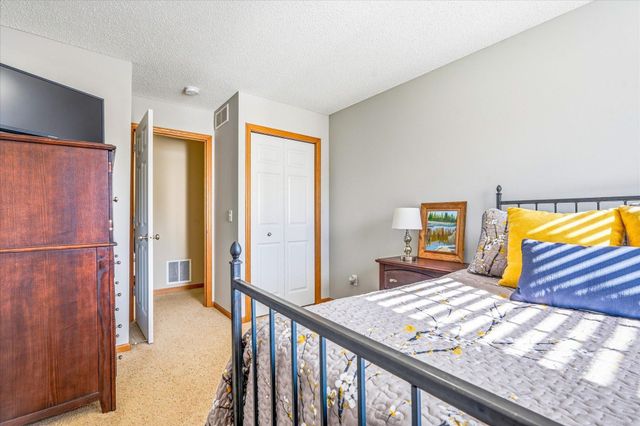 6174 Maclynn Avenue NE, Otsego, MN 55301