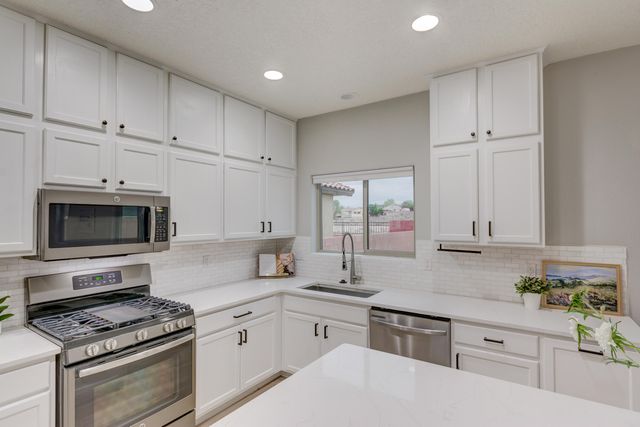 3253 Llano Vista Loop NE, Rio Rancho, NM 87124