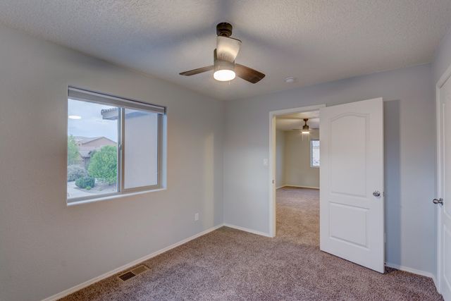 3253 Llano Vista Loop NE, Rio Rancho, NM 87124