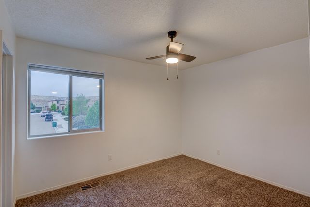 3253 Llano Vista Loop NE, Rio Rancho, NM 87124