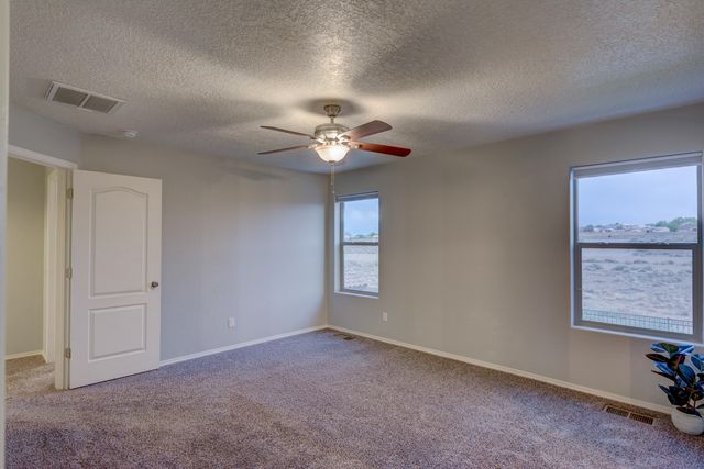 3253 Llano Vista Loop NE, Rio Rancho, NM 87124