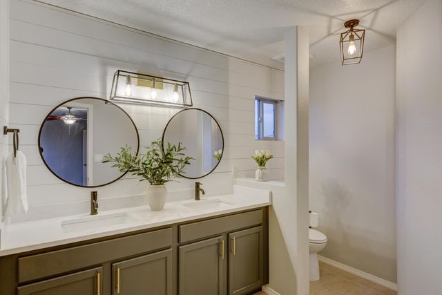 3253 Llano Vista Loop NE, Rio Rancho, NM 87124