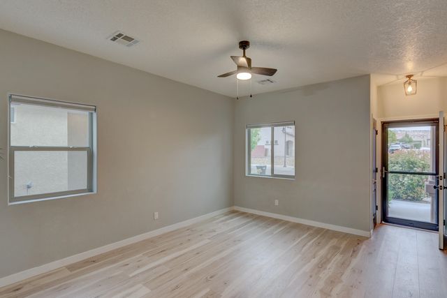 3253 Llano Vista Loop NE, Rio Rancho, NM 87124