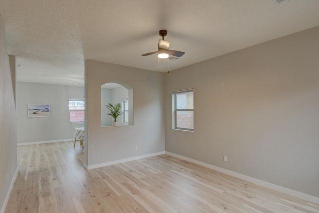 3253 Llano Vista Loop NE, Rio Rancho, NM 87124