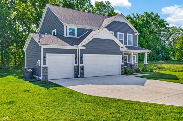 48 Manchester Drive, Trafalgar, IN 46181