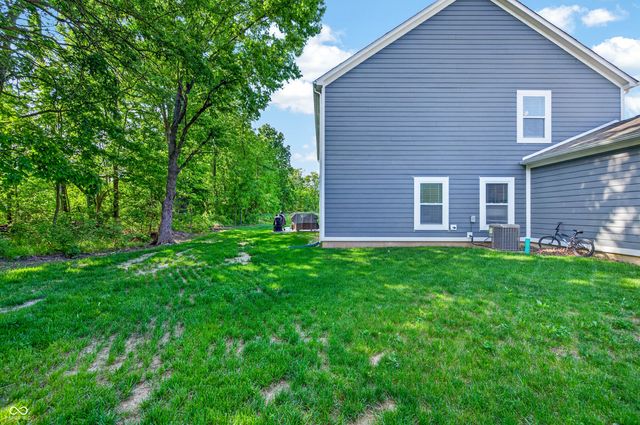 48 Manchester Drive, Trafalgar, IN 46181