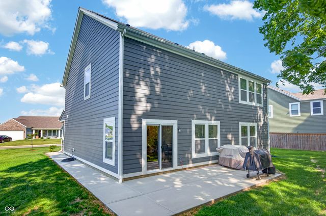 48 Manchester Drive, Trafalgar, IN 46181