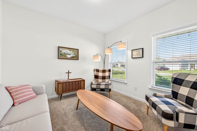 48 Manchester Drive, Trafalgar, IN 46181