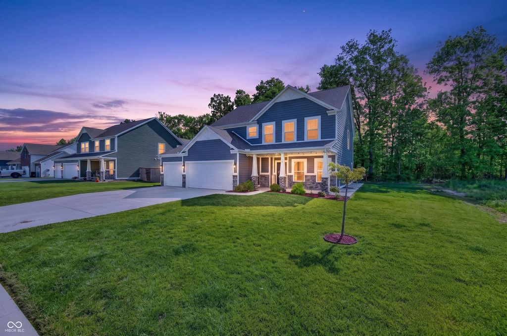 48 Manchester Drive, Trafalgar, IN 46181