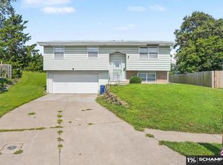9518 Sherwood Circle, Bellevue, NE 68147