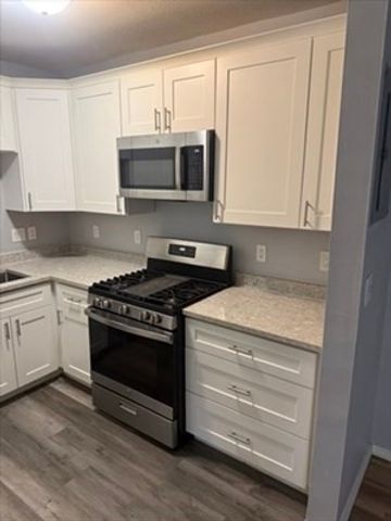 685 Oak St 2-5, Brockton, MA 02301