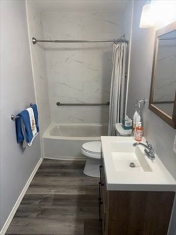 685 Oak St 2-5, Brockton, MA 02301