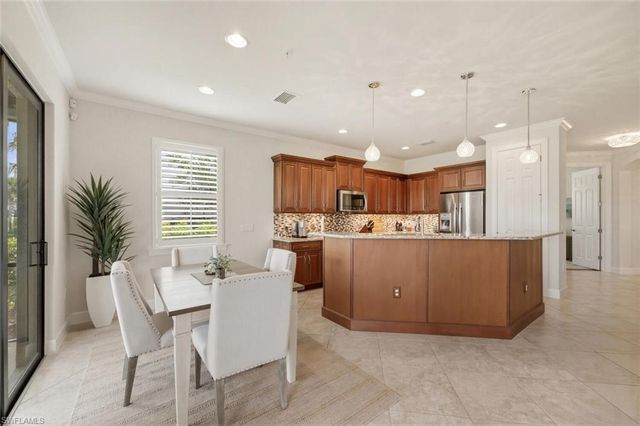 12049 Covent Garden CT 2001, Naples, FL 34120