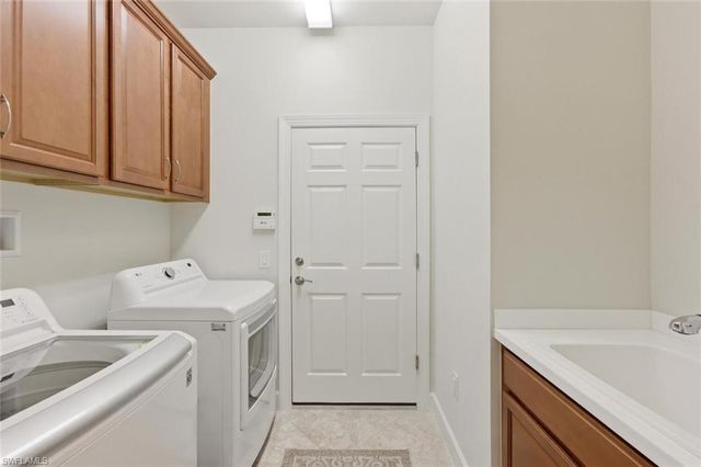 12049 Covent Garden CT 2001, Naples, FL 34120