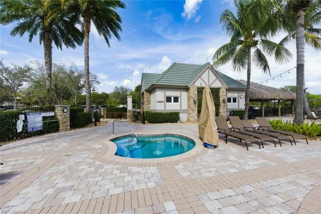 12049 Covent Garden CT 2001, Naples, FL 34120