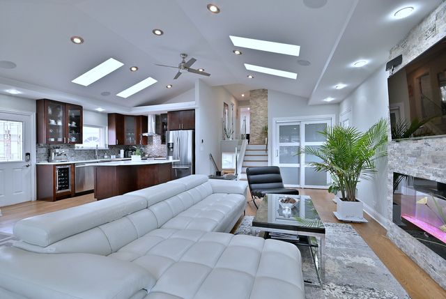 575 Bedford Lane, Des Plaines, IL 60016