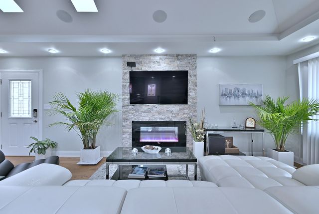 575 Bedford Lane, Des Plaines, IL 60016