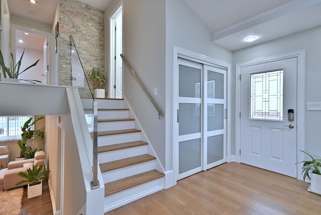 575 Bedford Lane, Des Plaines, IL 60016