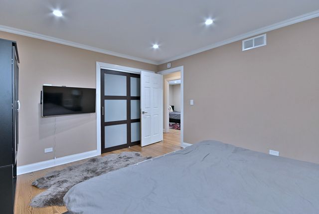 575 Bedford Lane, Des Plaines, IL 60016