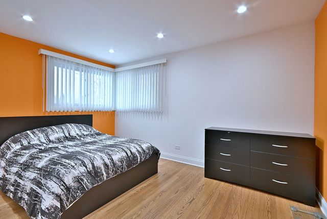 575 Bedford Lane, Des Plaines, IL 60016