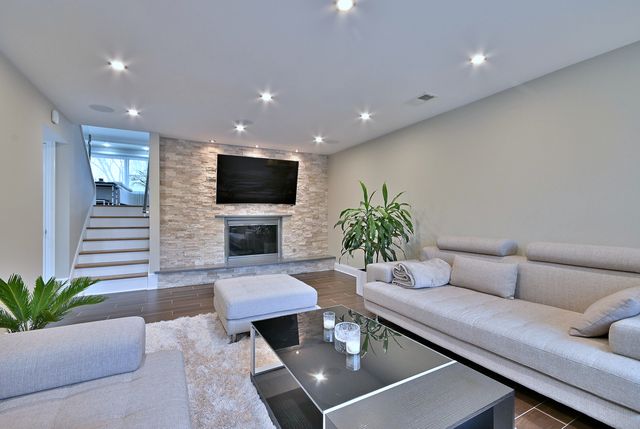 575 Bedford Lane, Des Plaines, IL 60016