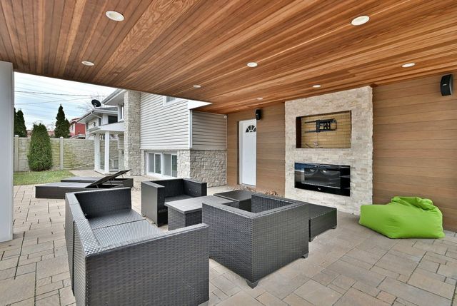 575 Bedford Lane, Des Plaines, IL 60016