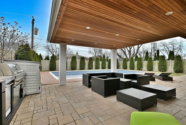 575 Bedford Lane, Des Plaines, IL 60016