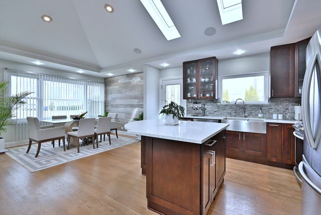 575 Bedford Lane, Des Plaines, IL 60016