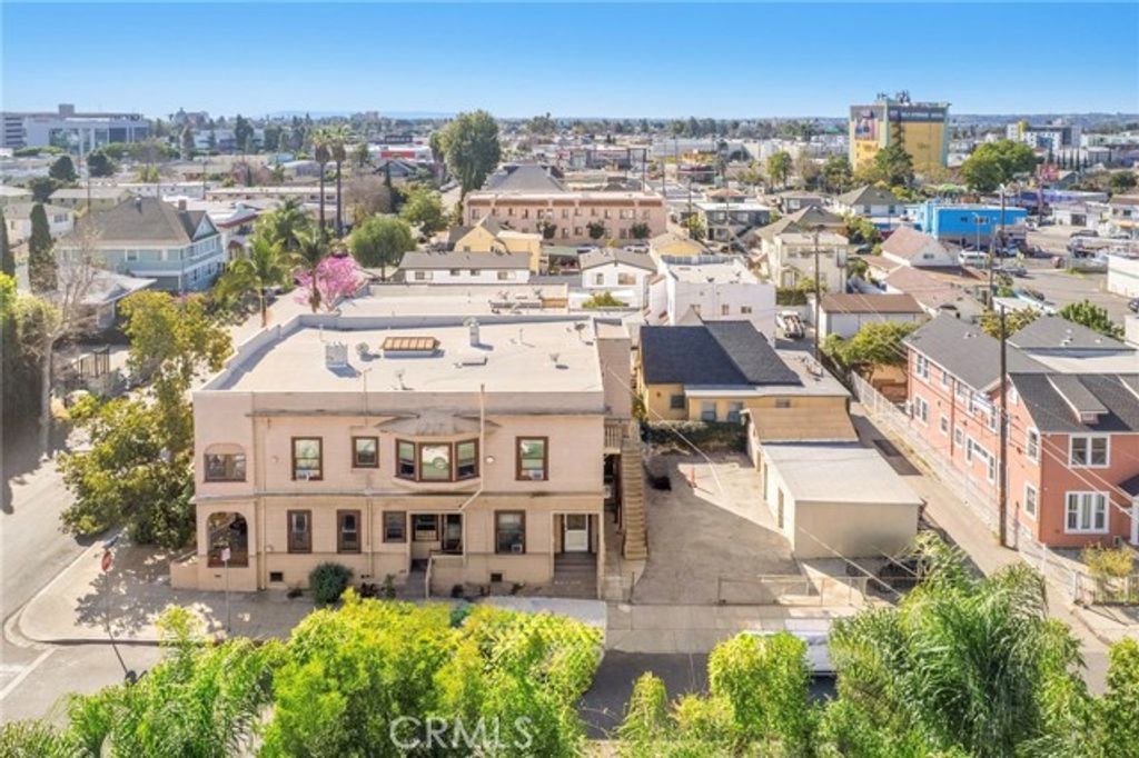 1701 S Bonnie Brae, Los Angeles, CA 90006