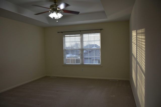 3811 PANTHER DR, Columbia, MO 65202