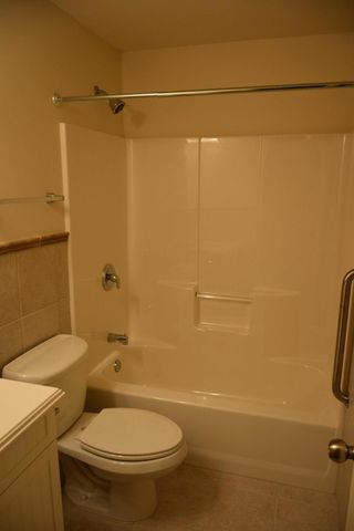 3811 PANTHER DR, Columbia, MO 65202