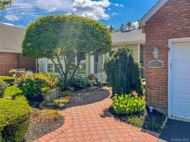 18 Chippendale Drive, Mount Sinai, NY 11766