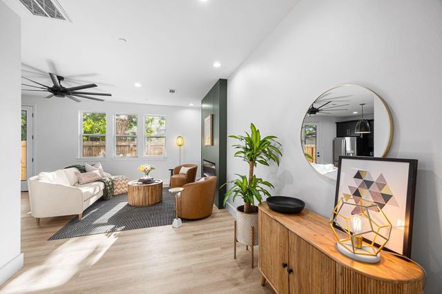 4611 Dewberry Street Street B, Houston, TX 77021