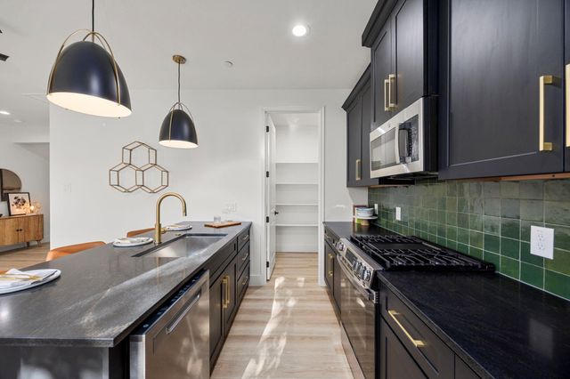 4611 Dewberry Street Street B, Houston, TX 77021