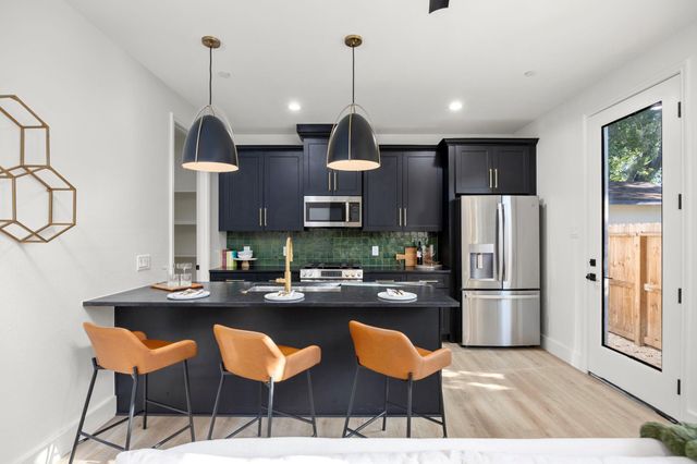 4611 Dewberry Street Street B, Houston, TX 77021